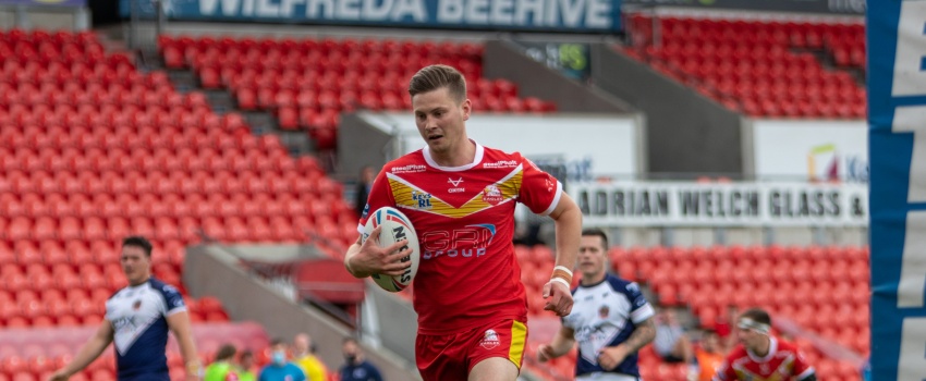 Josh Guzdek pens one-year deal