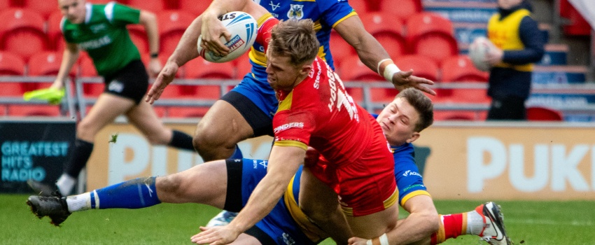 Evan Hodgson signs new one-year deal with the Eagles